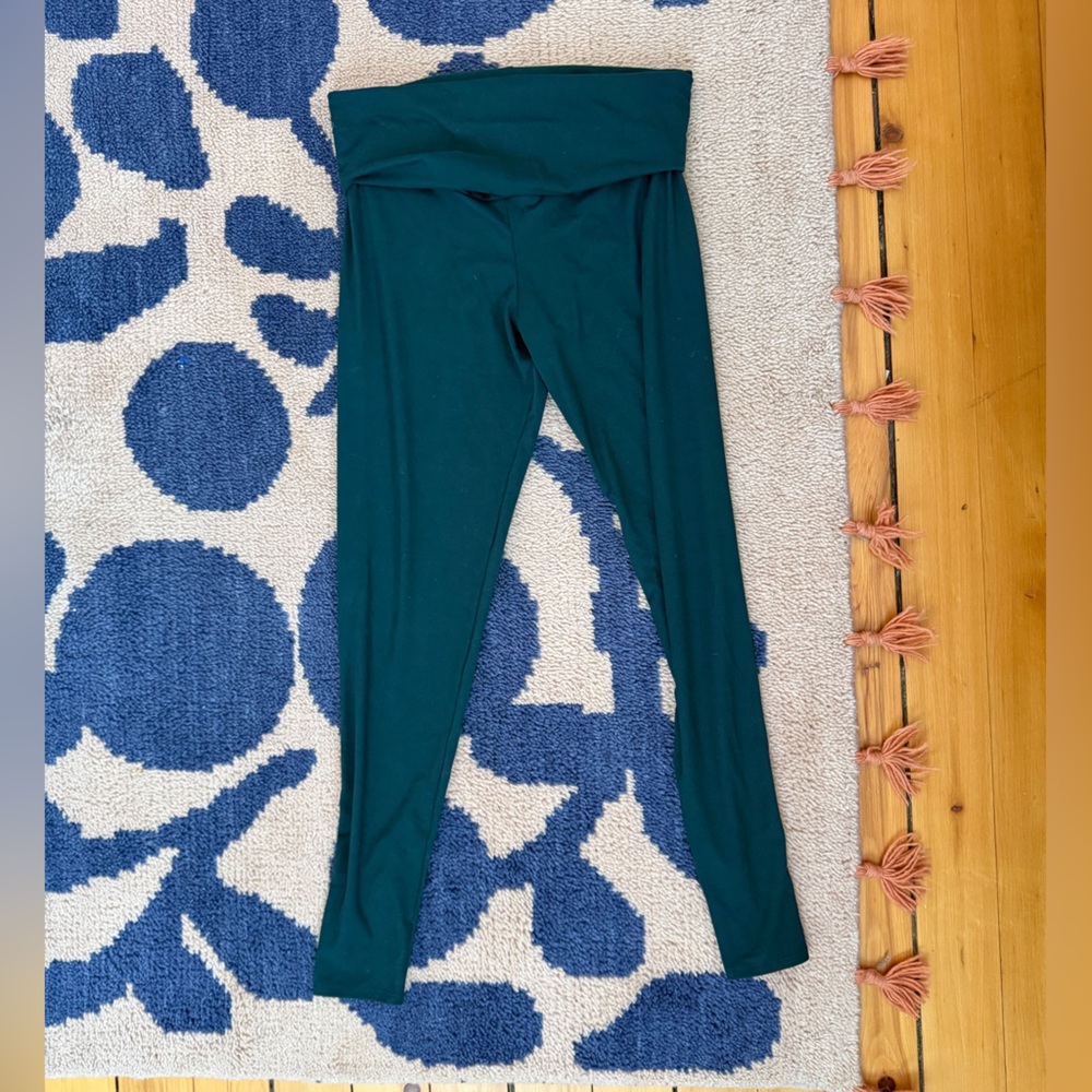 NWT soft maternity leggings fold over waist